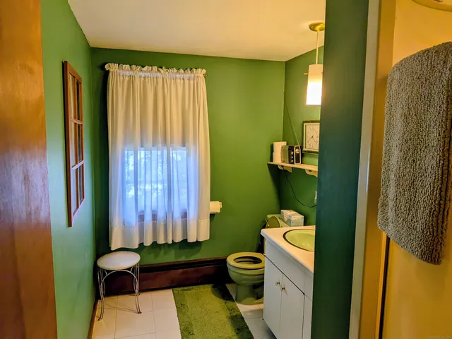 $444,900 | 61 Pershing Avenue, Seymour, CT 06483