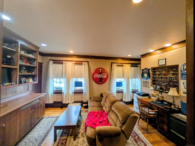 $444,900 | 61 Pershing Avenue, Seymour, CT 06483