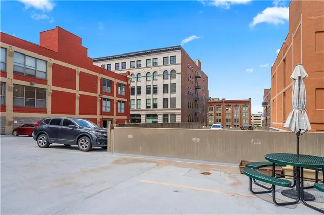 $255,000 | 321 West 7th Street, Unit 501, Kansas City, MO 64105