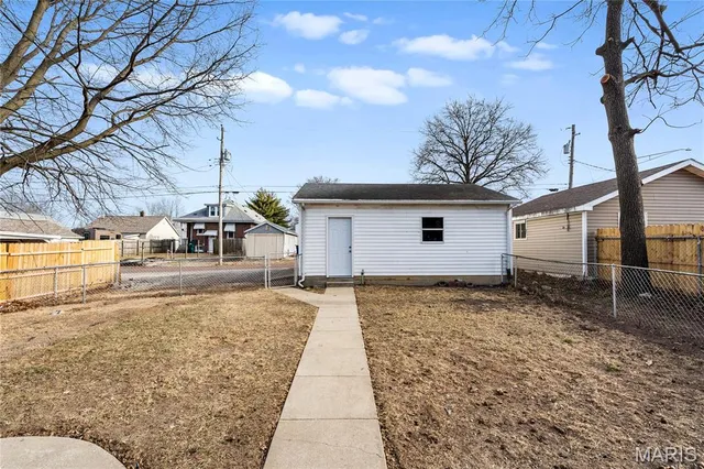 $180,000 | 1305 Raab Avenue, Belleville, IL 62220