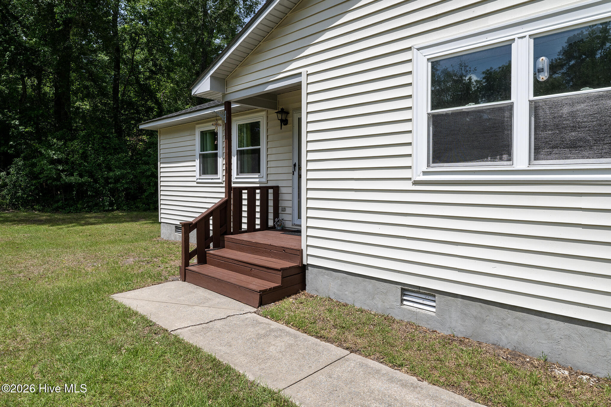 2013 Ridge Road New Bern, NC 28560 - Photo 40 of 42 Front Entry