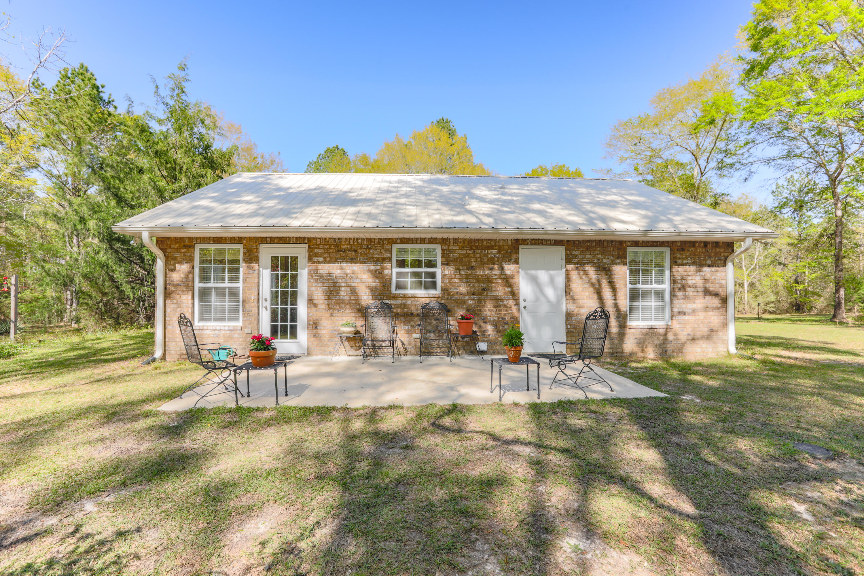 2110 Grady Baggett Road Baker, FL 32531 - Photo 7 of 28 Gallery Image 7