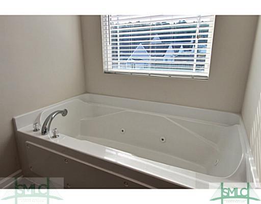 56 Spring Lakes Circle Savannah, GA 31407 - Photo 15 of 25 Master Bath/Spa.