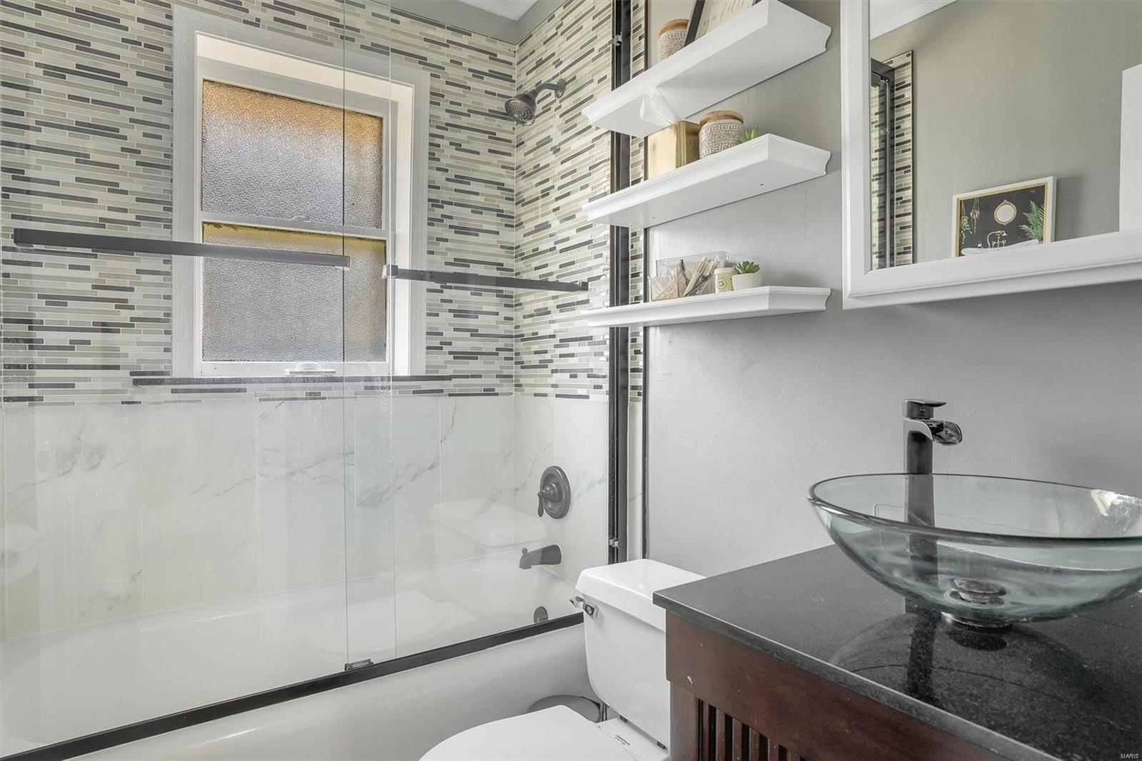 5525 Rosa Avenue St. Louis, MO 63109 - Photo 12 of 30 Gallery Image 12