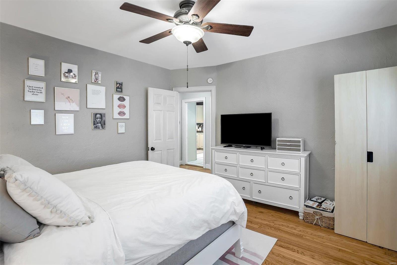 5525 Rosa Avenue St. Louis, MO 63109 - Photo 18 of 30 Gallery Image 18