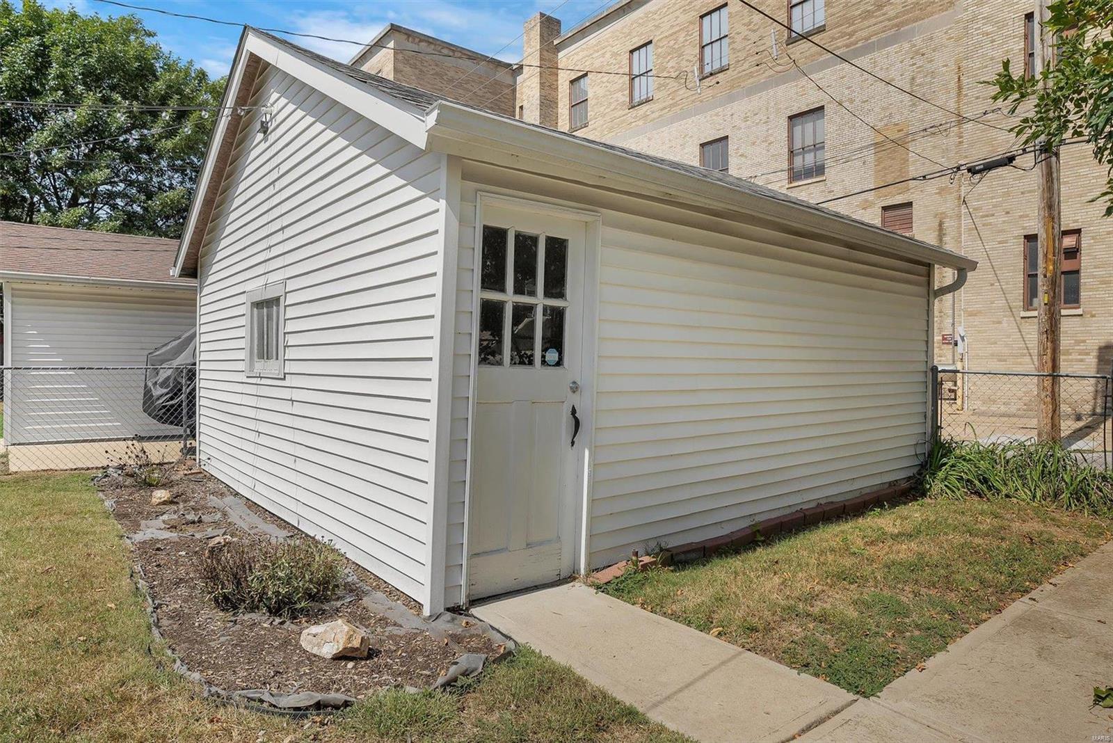 5525 Rosa Avenue St. Louis, MO 63109 - Photo 23 of 30 Gallery Image 23