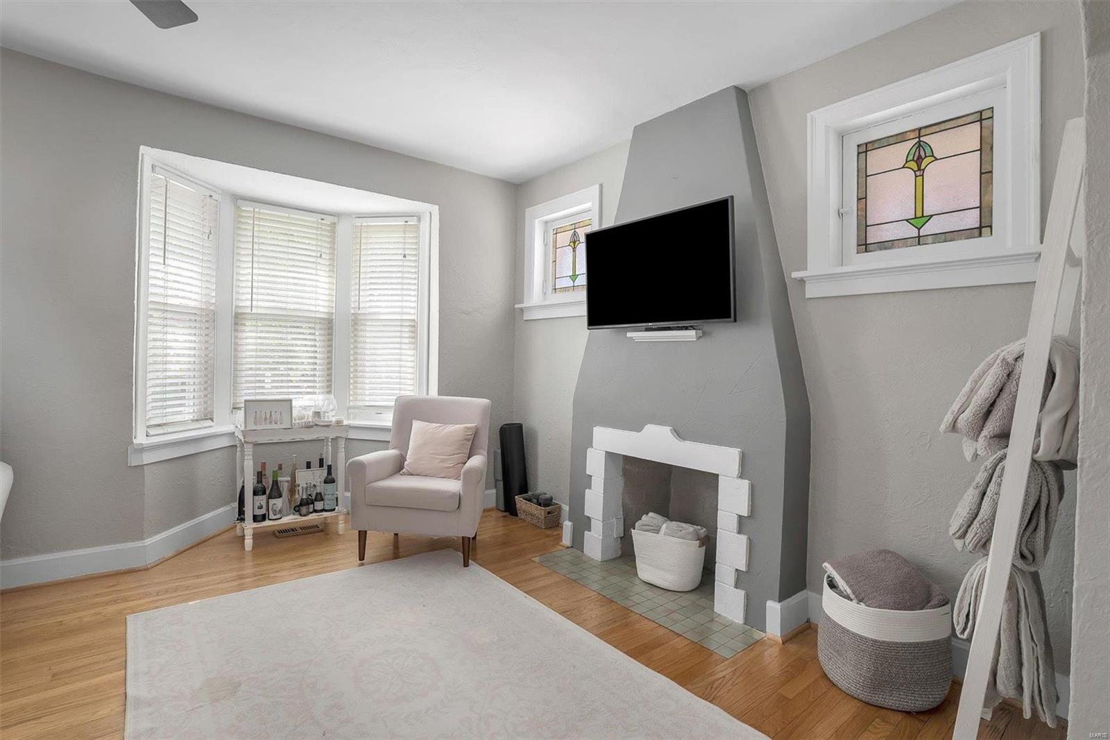 5525 Rosa Avenue St. Louis, MO 63109 - Photo 6 of 30 Gallery Image 6