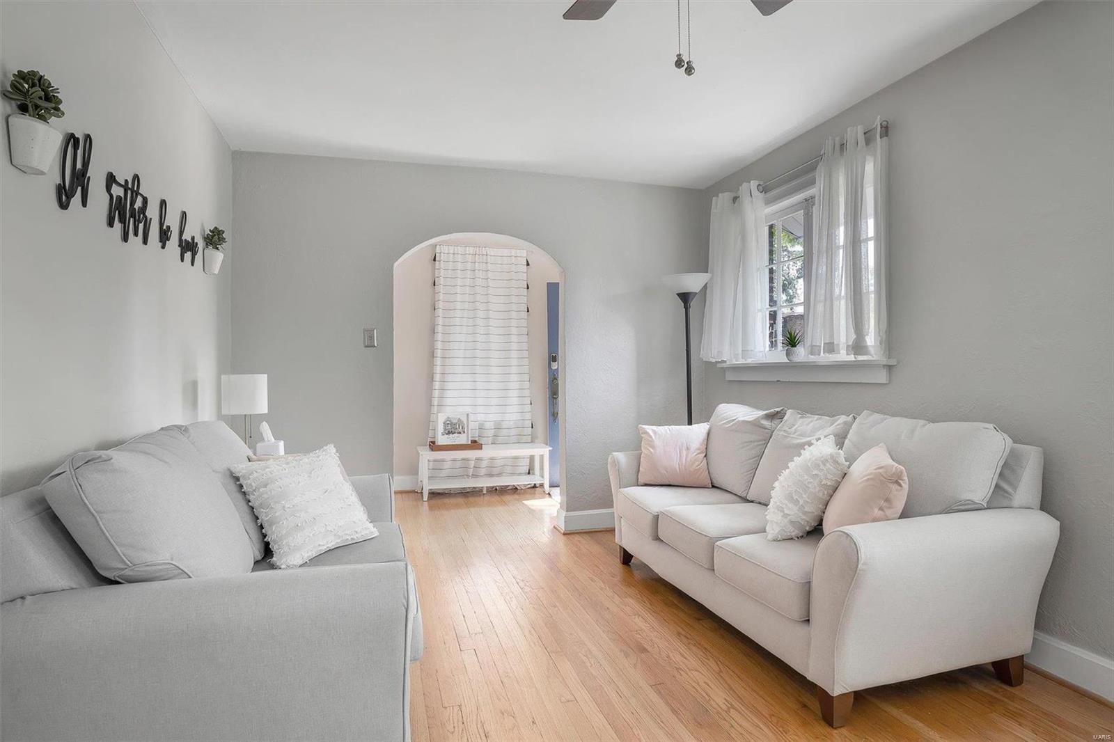 5525 Rosa Avenue St. Louis, MO 63109 - Photo 7 of 30 Gallery Image 7