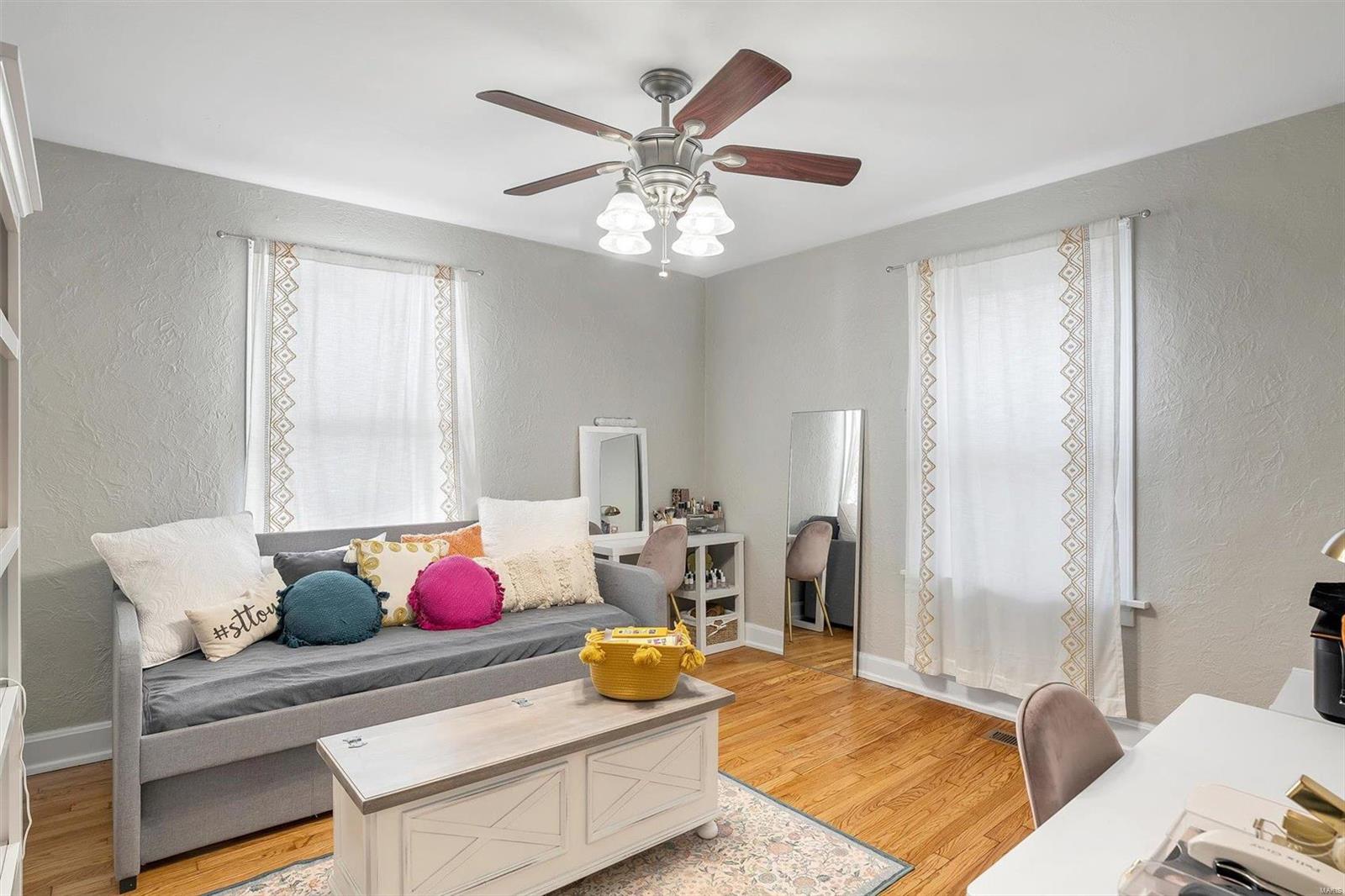 5525 Rosa Avenue St. Louis, MO 63109 - Photo 10 of 30 Gallery Image 10