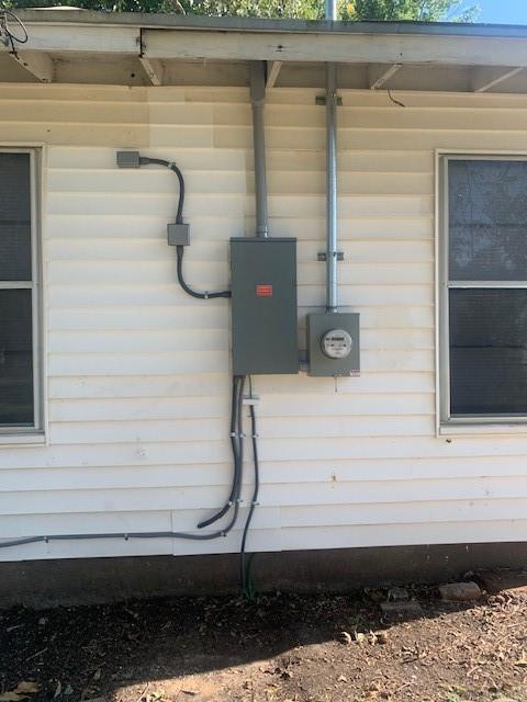 3912 North 22nd Street Waco, TX 76708 - Photo 16 of 16 a bathroom with a shower