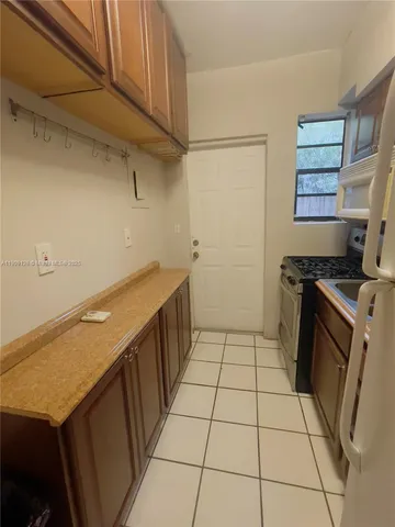 $2,000 | 807 86th Street, Unit 805, Miami Beach, FL 33141