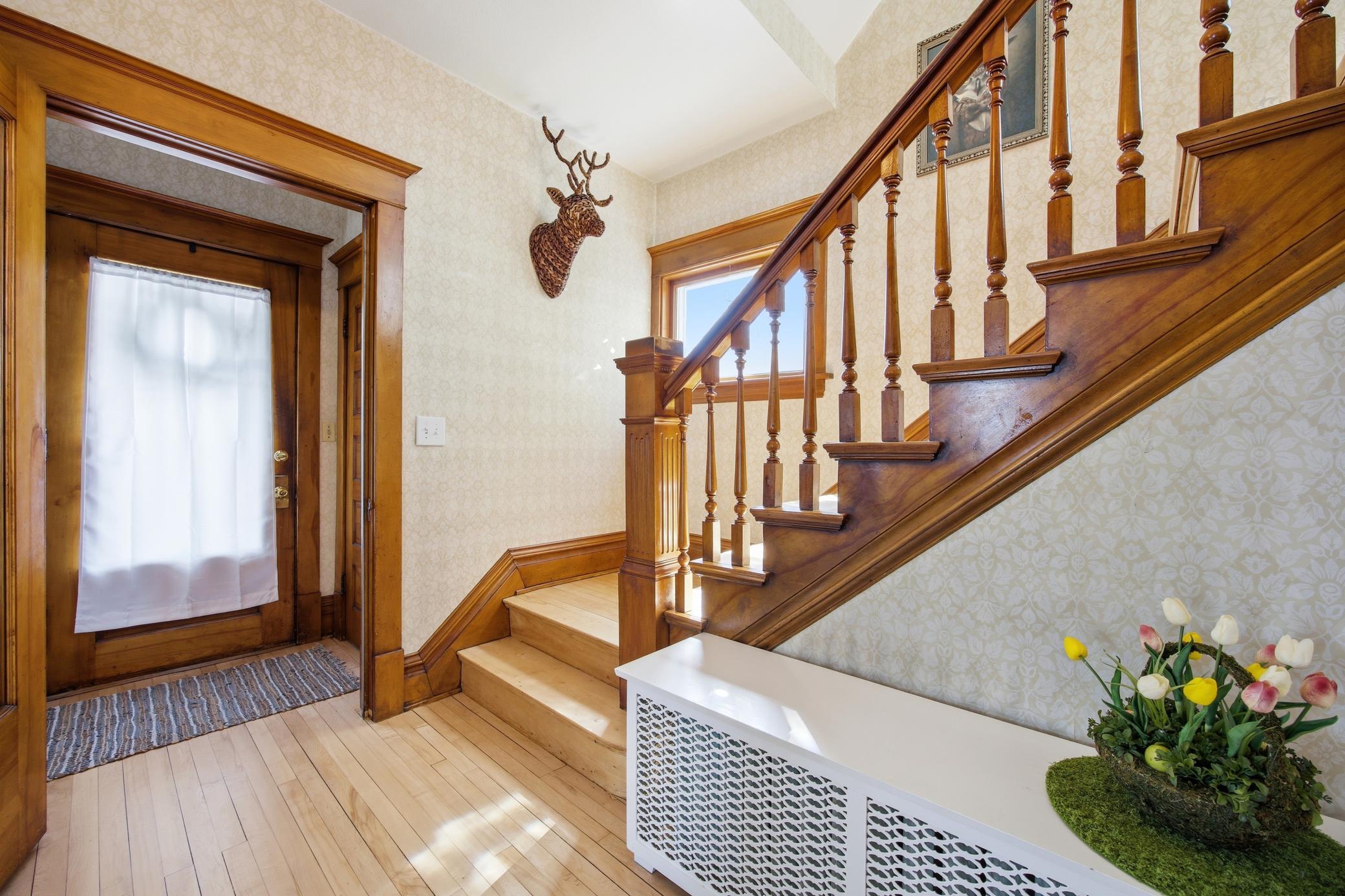 429 7th Street South Moorhead, MN 56560 - Photo 4 of 46