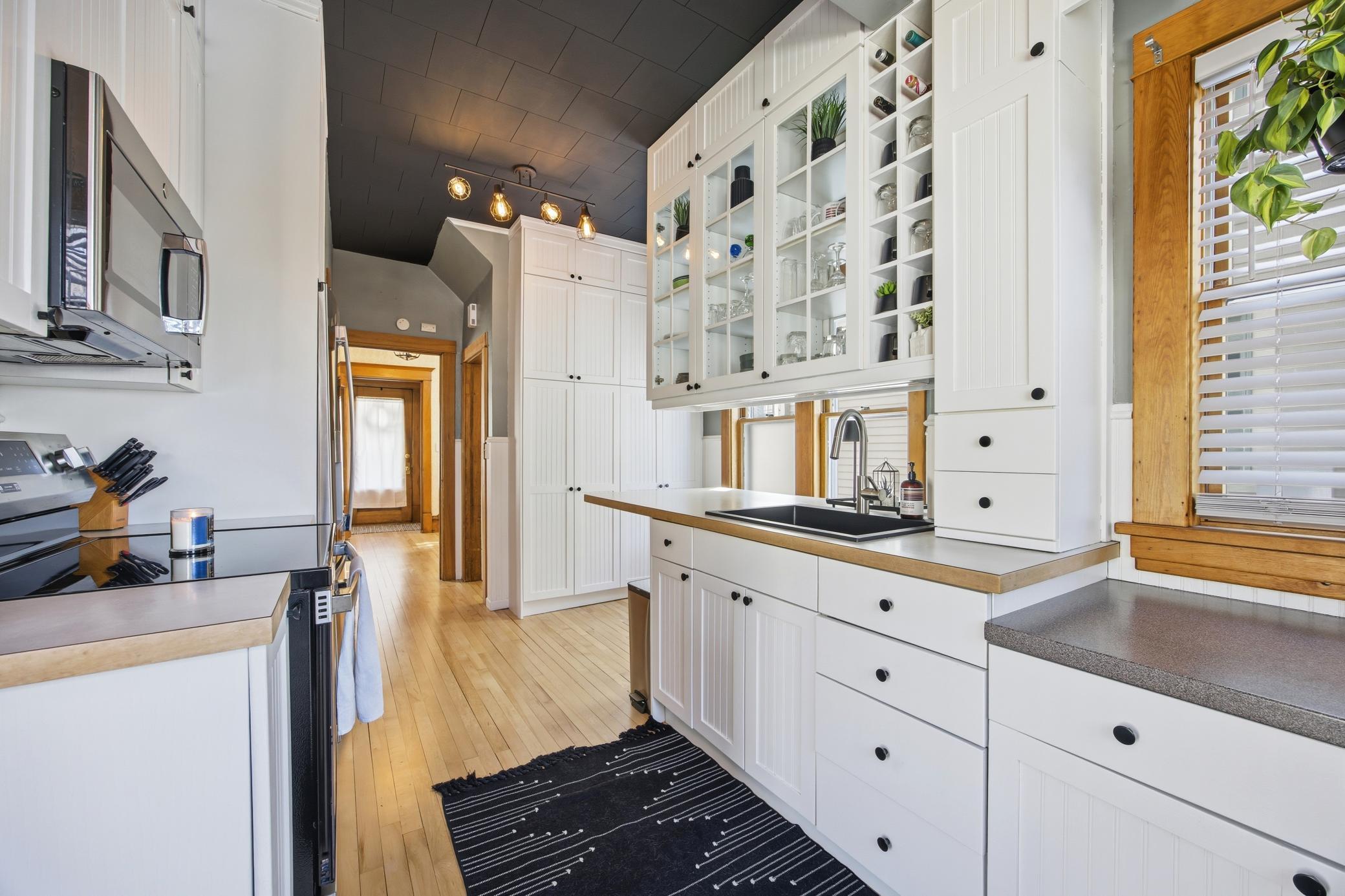 429 7th Street South Moorhead, MN 56560 - Photo 7 of 46