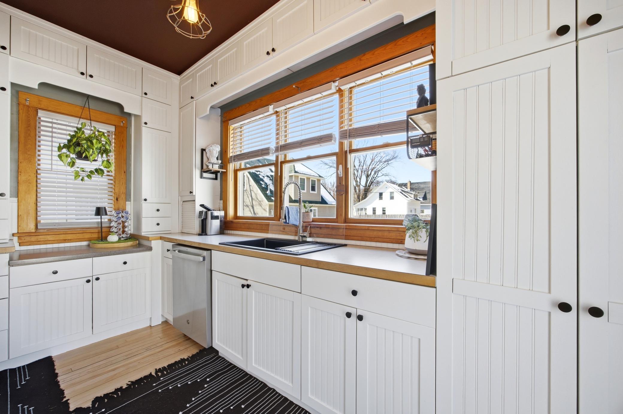 429 7th Street South Moorhead, MN 56560 - Photo 10 of 46