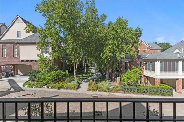 $1,325,000 | 212 West 50th Street, Kansas City, MO 64112