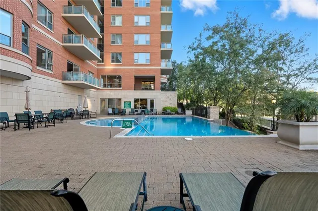 $1,325,000 | 212 West 50th Street, Kansas City, MO 64112