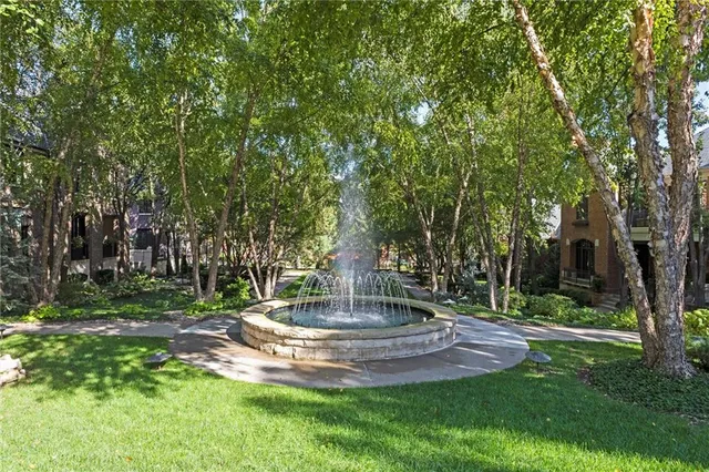 $1,325,000 | 212 West 50th Street, Kansas City, MO 64112