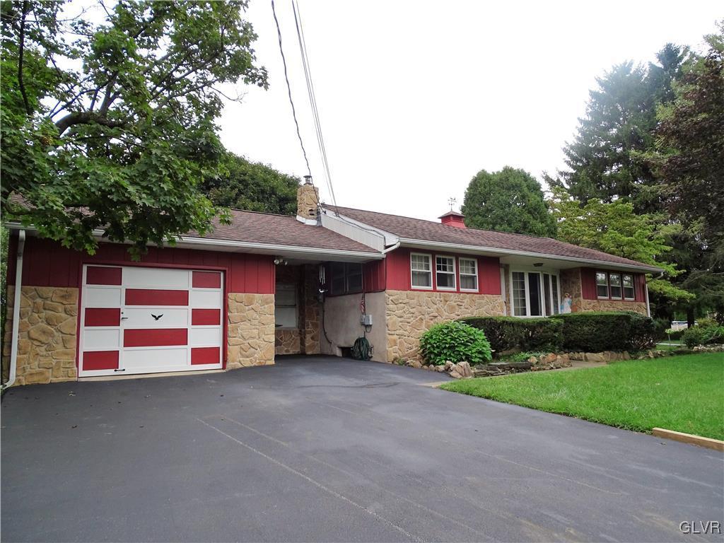 5149 Old Carriage Road Northampton, PA 18067 - Photo 2 of 18 Gallery Image 2
