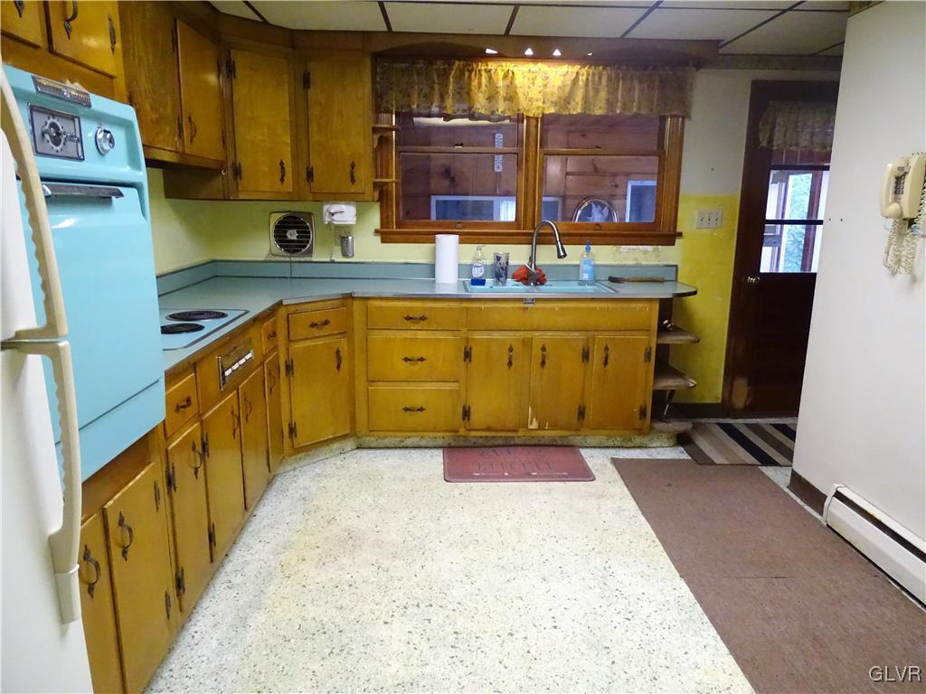 5149 Old Carriage Road Northampton, PA 18067 - Photo 3 of 18 Gallery Image 3