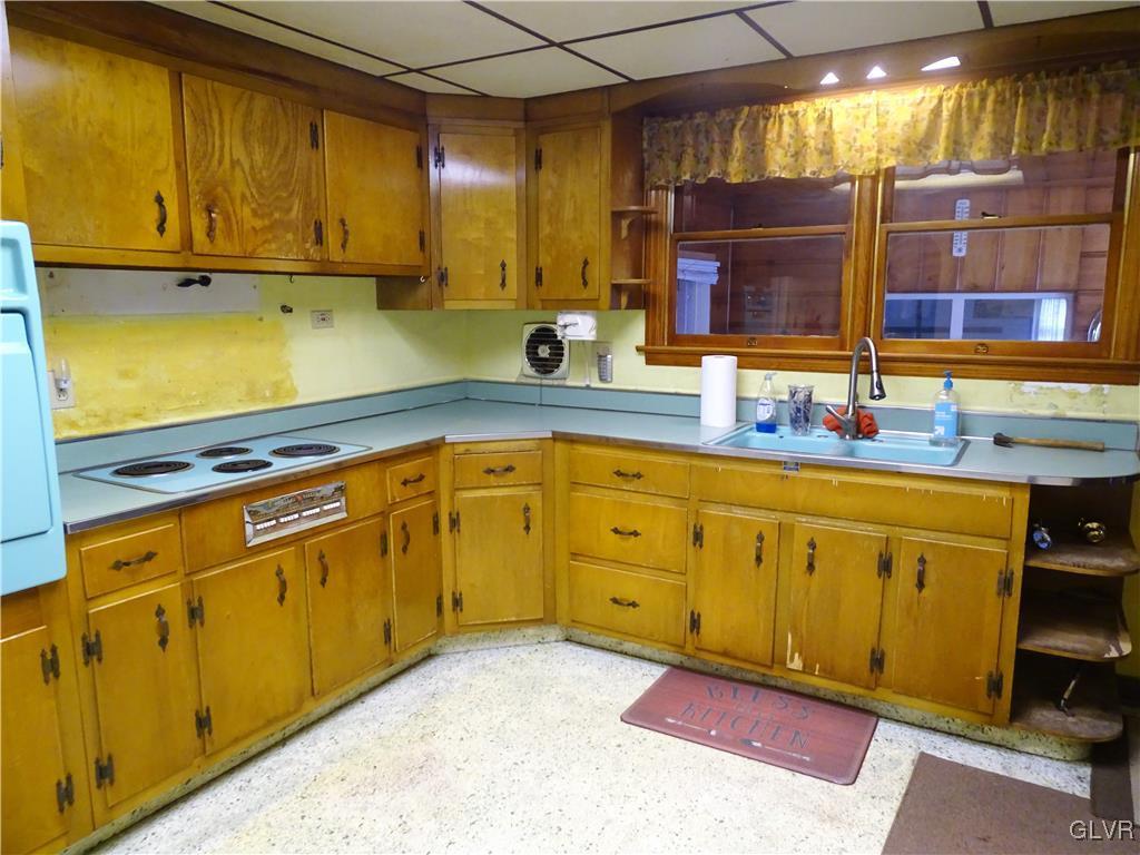 5149 Old Carriage Road Northampton, PA 18067 - Photo 4 of 18 Gallery Image 4