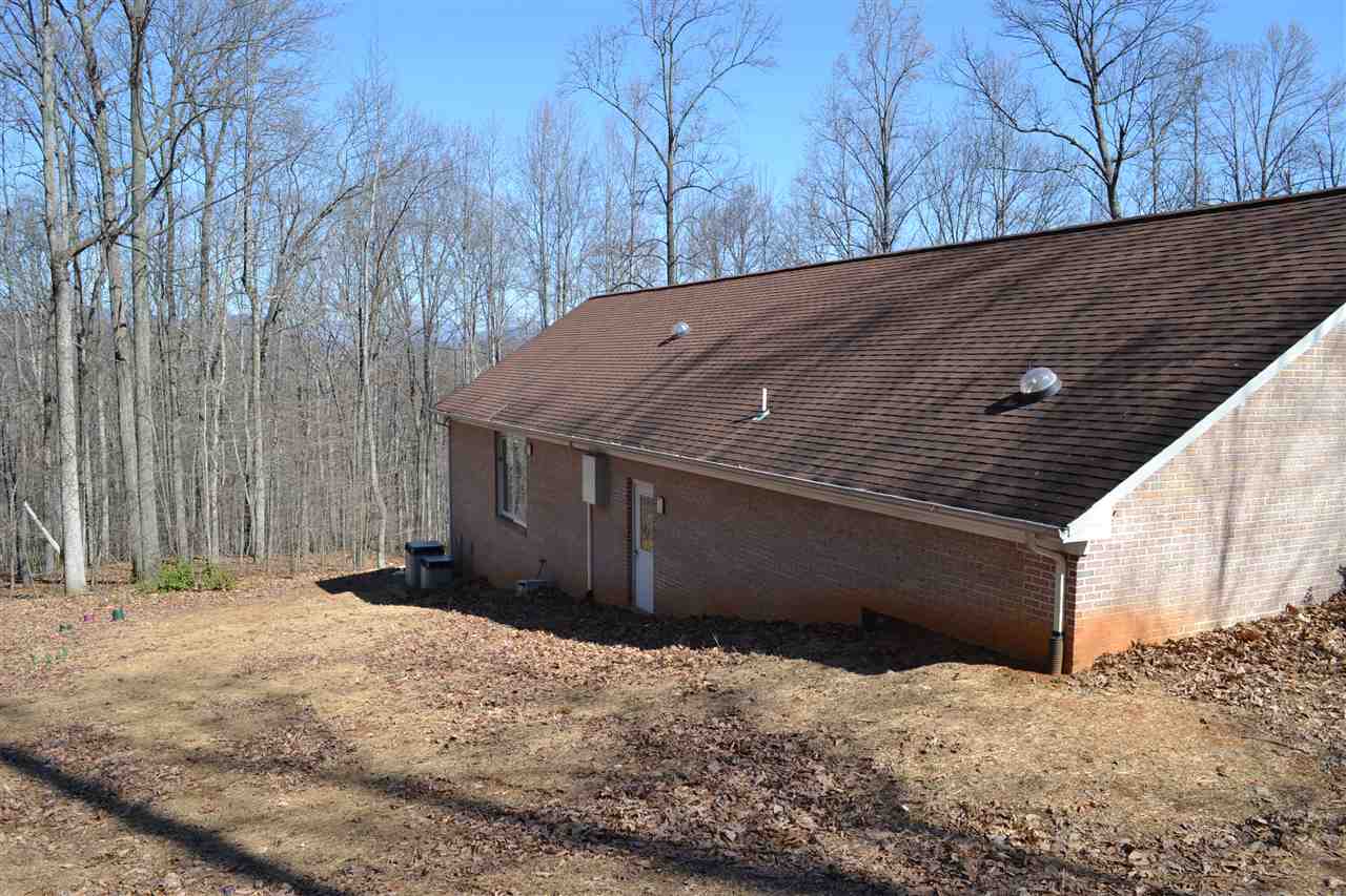 58 Courthouse Mountain Road Madison, VA 22727 - Photo 5 of 37 a view of outdoor space and yard