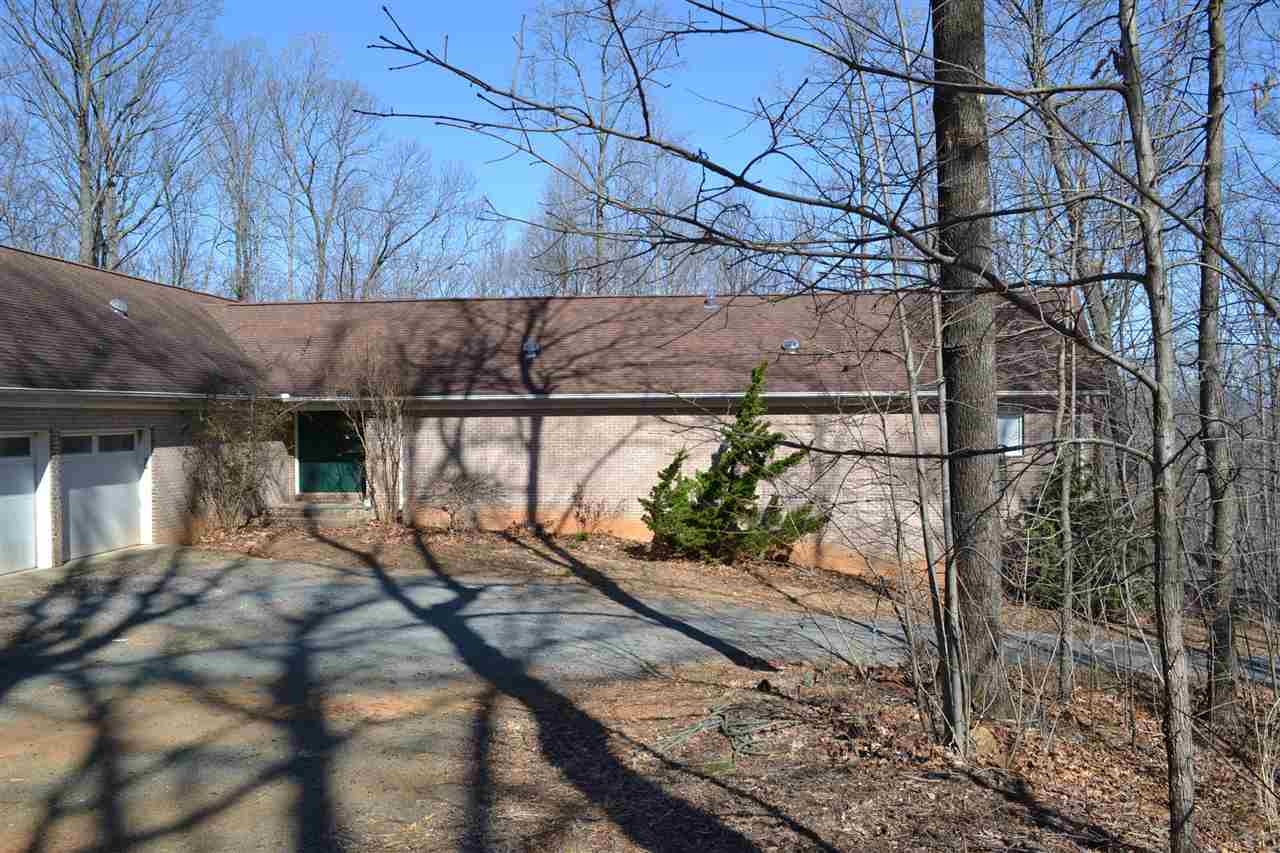 58 Courthouse Mountain Road Madison, VA 22727 - Photo 8 of 37 a view of a backyard