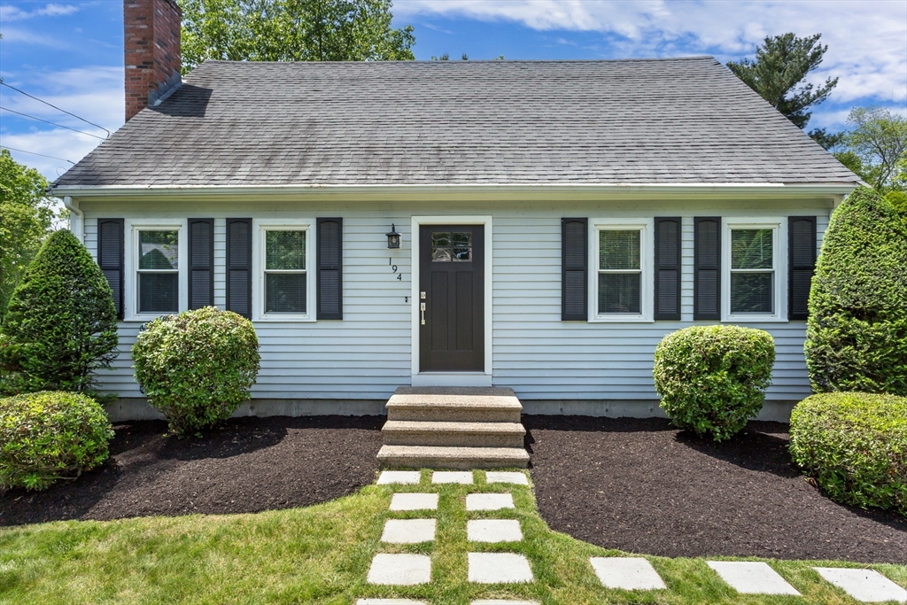 194 Crossfield Road Franklin, MA 02038 - Photo 1 of 41 Gallery Image 1