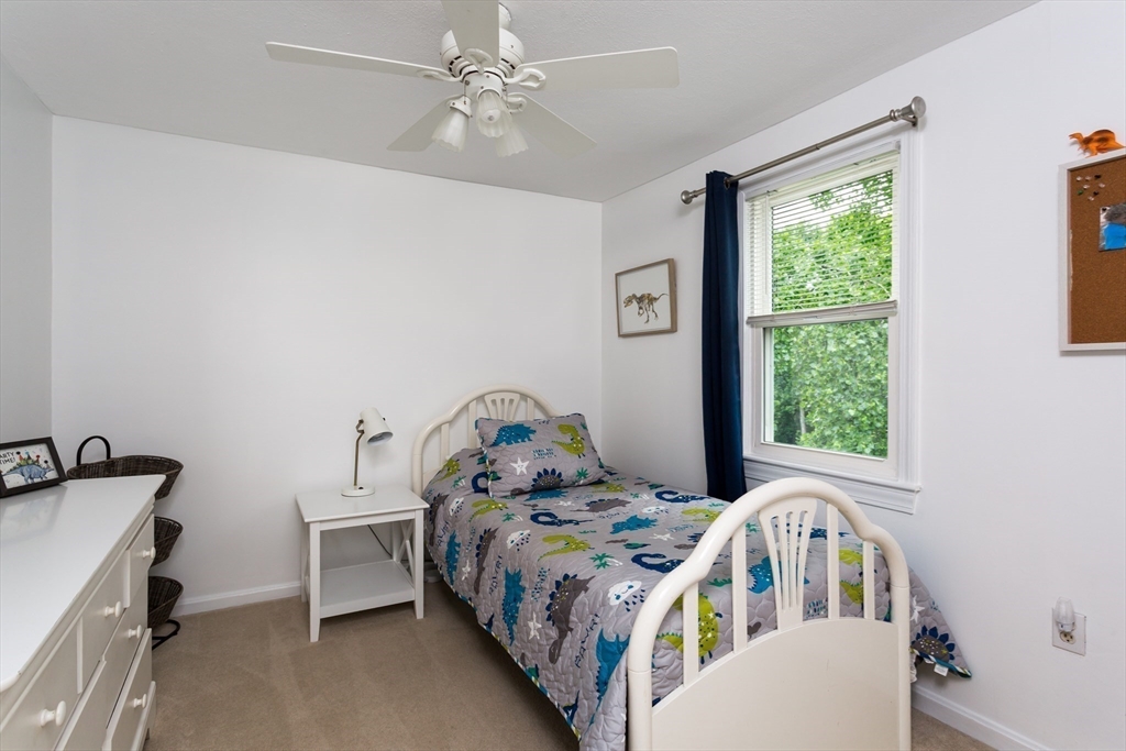 194 Crossfield Road Franklin, MA 02038 - Photo 29 of 41 Gallery Image 29