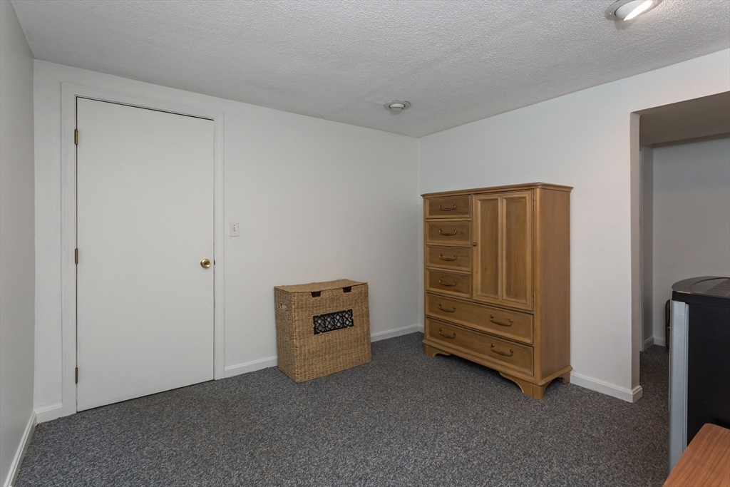 194 Crossfield Road Franklin, MA 02038 - Photo 33 of 41 Gallery Image 33