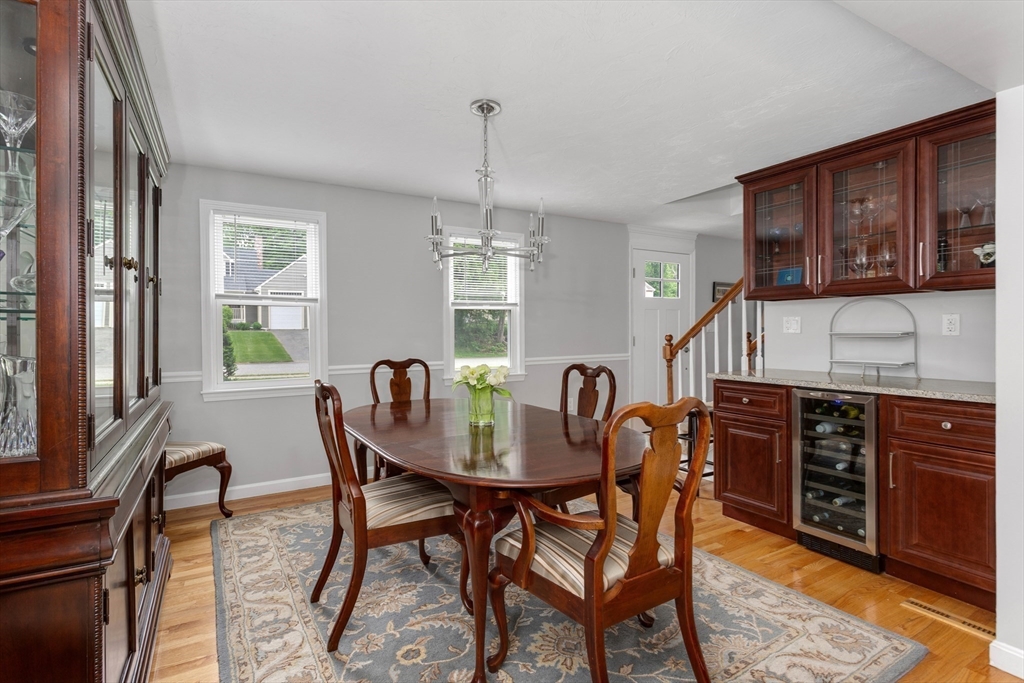194 Crossfield Road Franklin, MA 02038 - Photo 6 of 41 Gallery Image 6