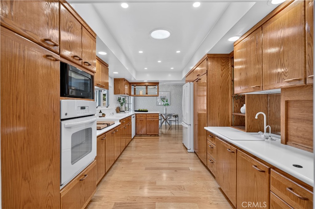 11521 Wembley Road Los Alamitos, CA 90720 - Photo 23 of 62 Gallery Image 23