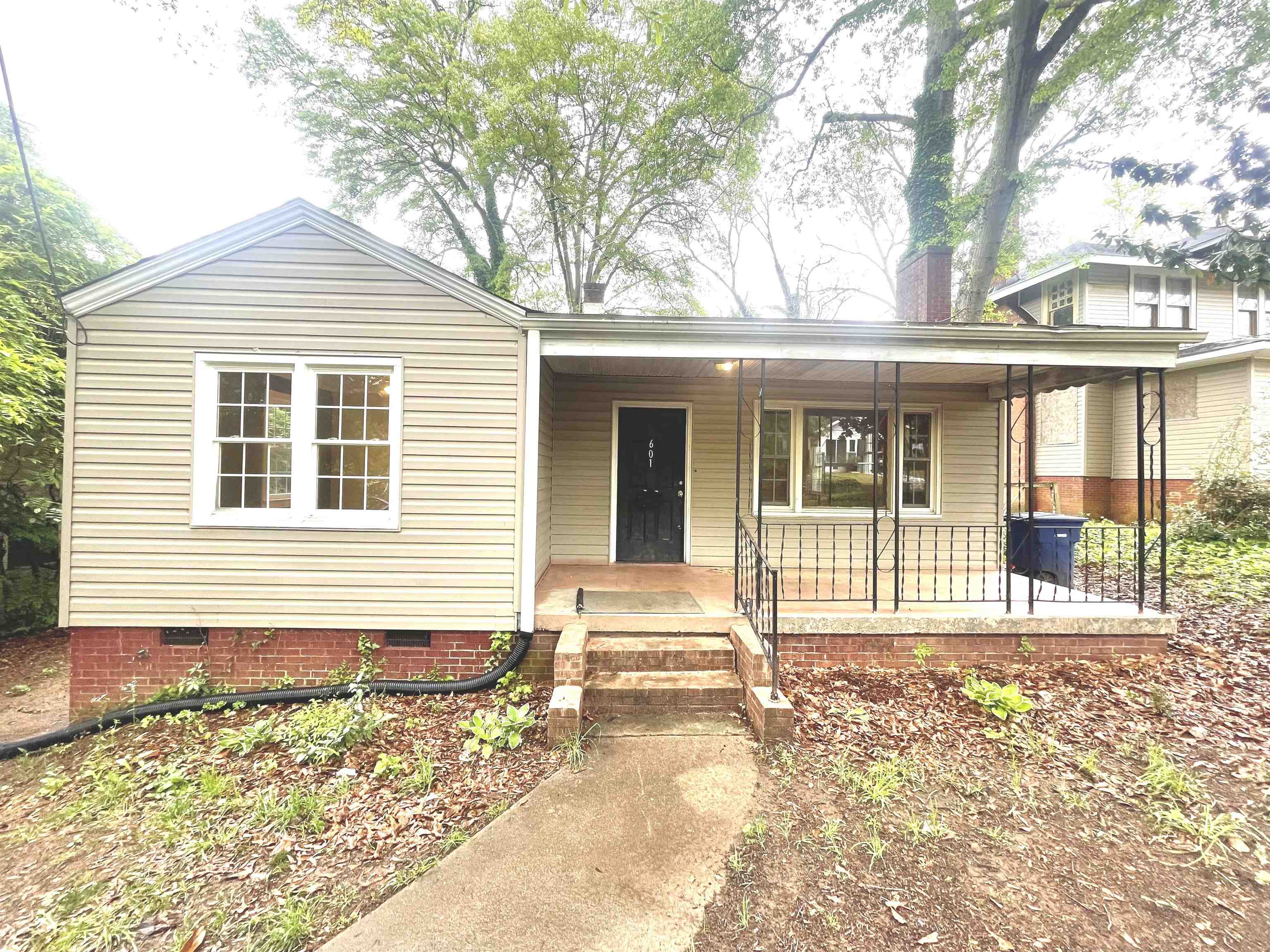 601 South Converse Street Spartanburg, SC 29306 - Photo 1 of 18