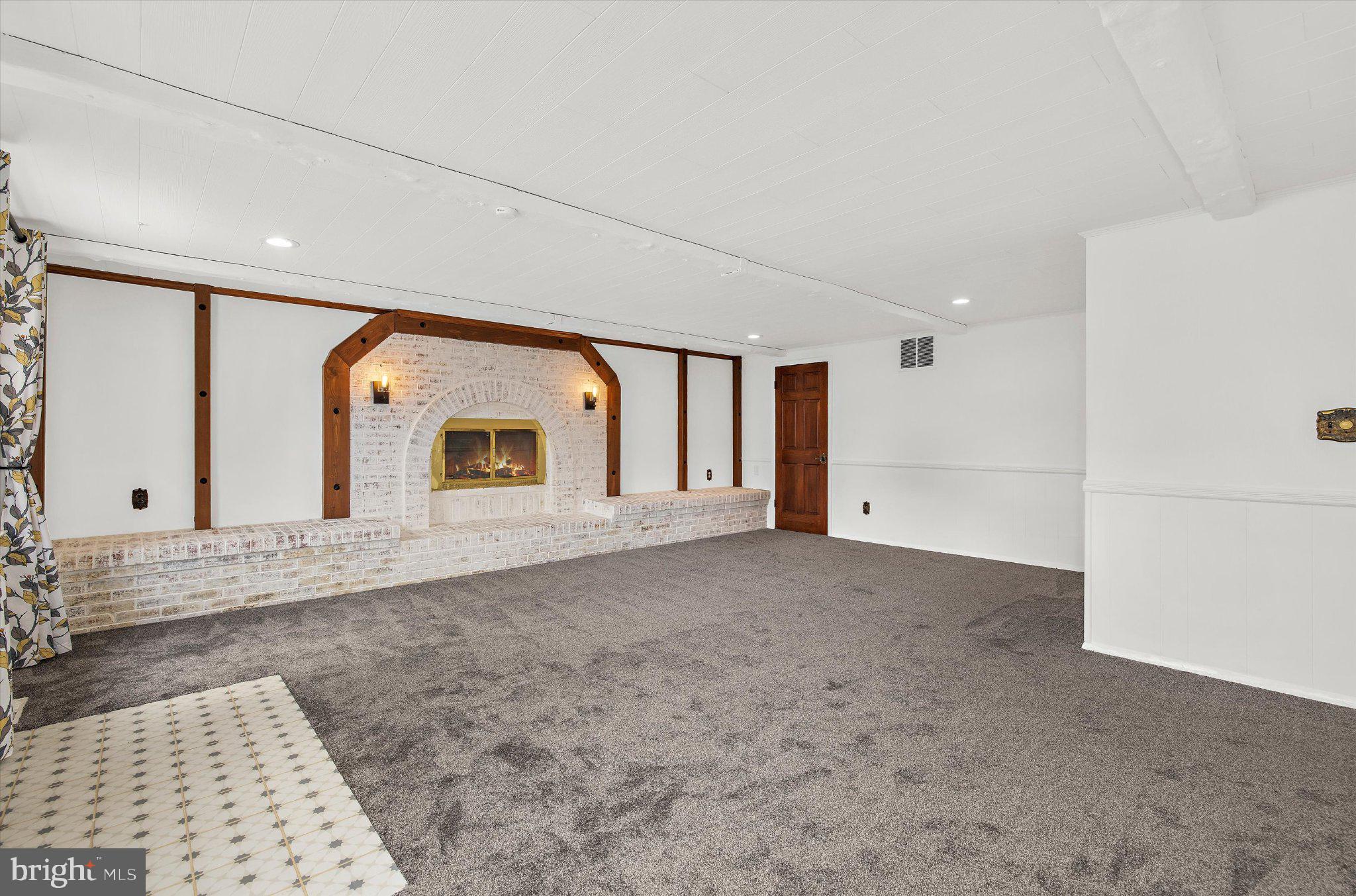 1689 Twickenham Road Pasadena, MD 21122 - Photo 21 of 57 Family Room addition