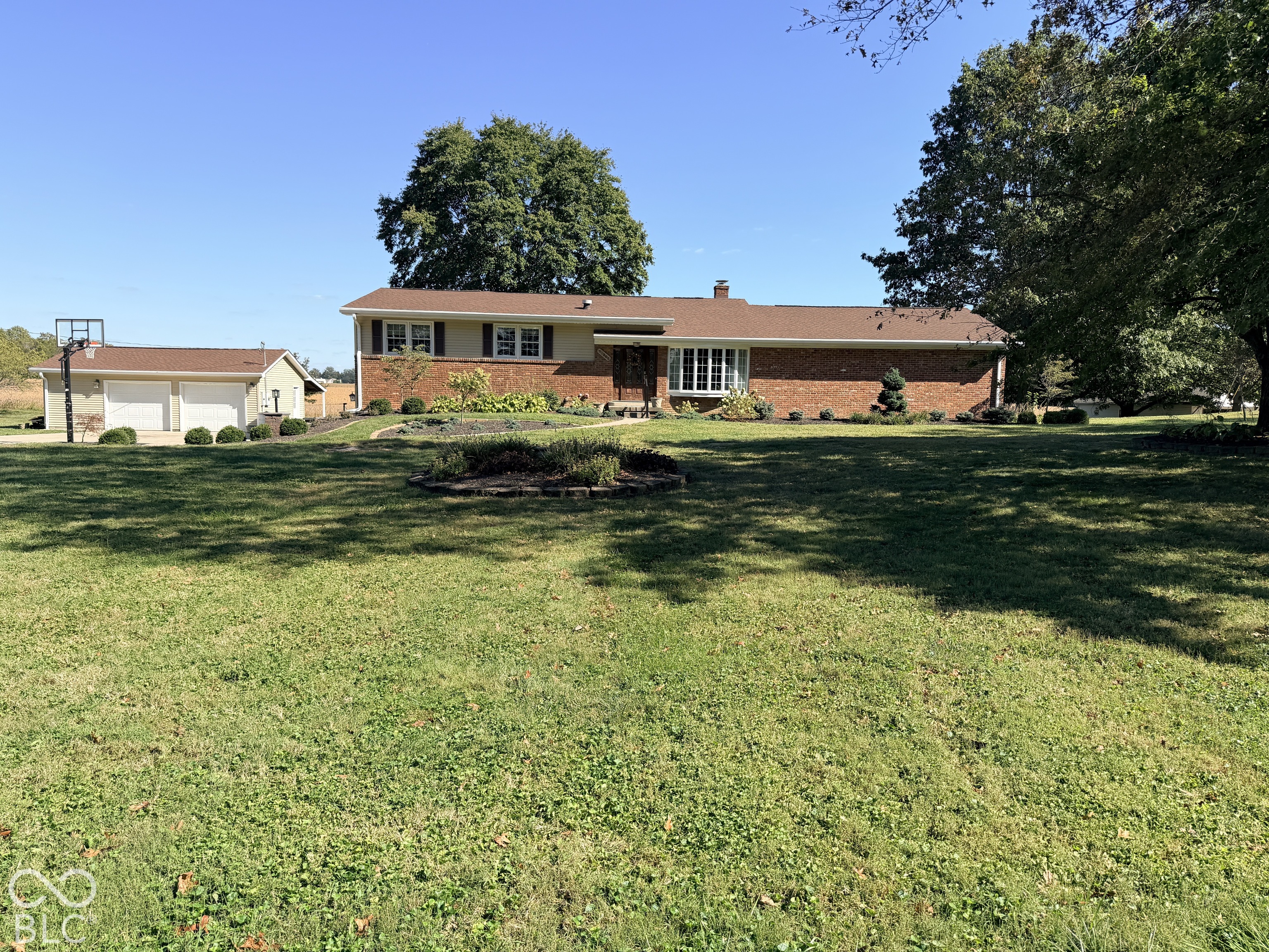 12305 East Legal Tender Road Columbus, IN 47203 - Photo 7 of 93 Gallery Image 7