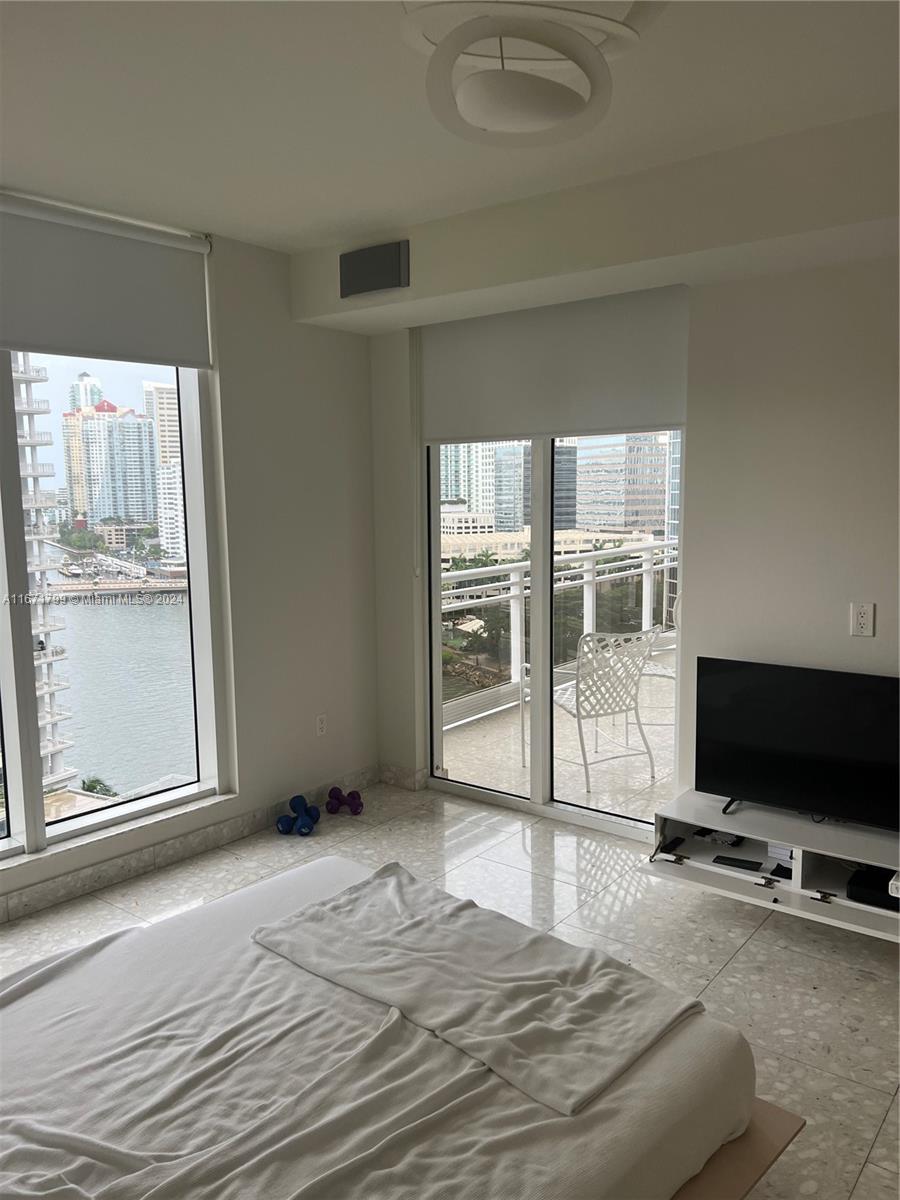 901 Brickell Key Boulevard, Unit 1502 Miami, FL 33131 - Photo 19 of 44