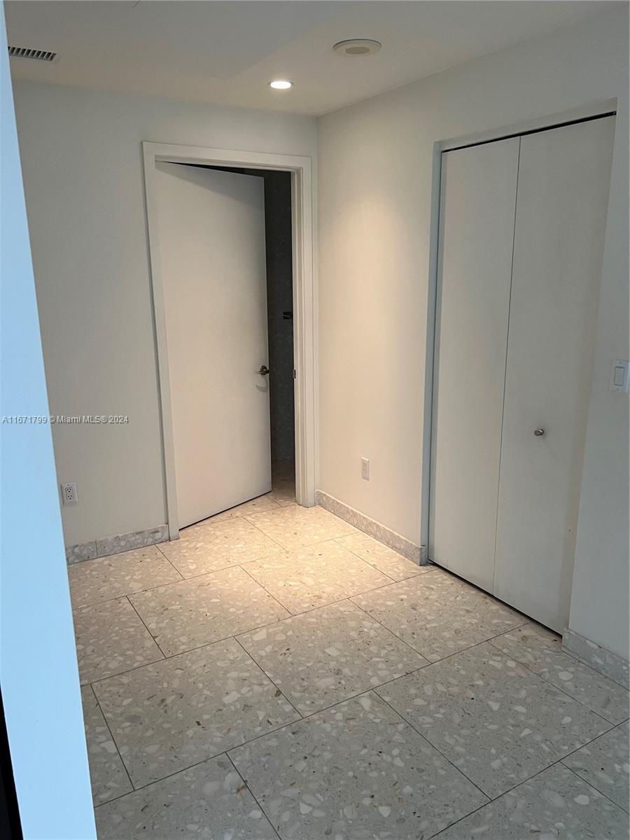 901 Brickell Key Boulevard, Unit 1502 Miami, FL 33131 - Photo 21 of 44