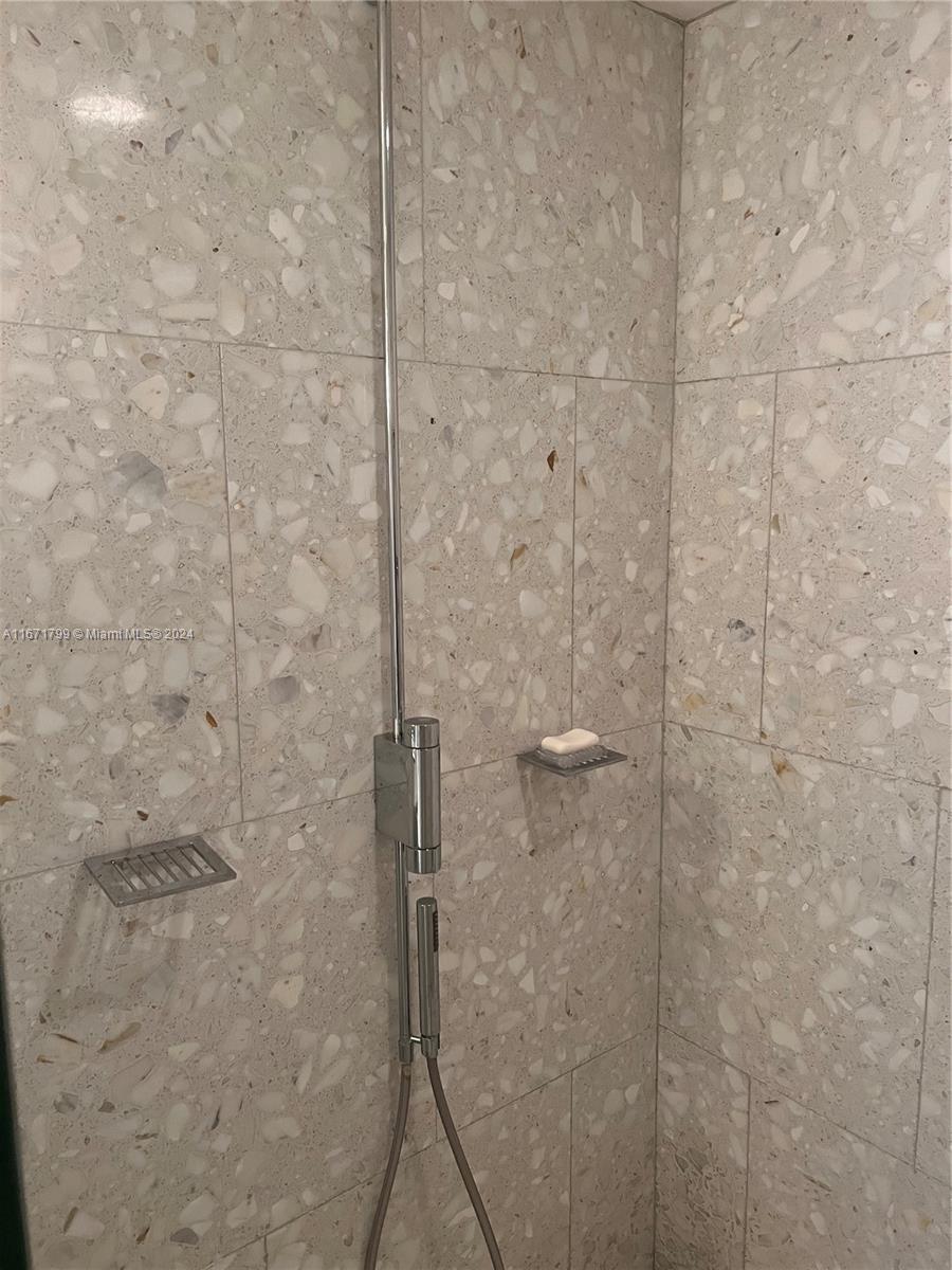 901 Brickell Key Boulevard, Unit 1502 Miami, FL 33131 - Photo 27 of 44