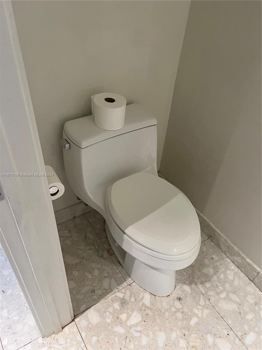 901 Brickell Key Boulevard, Unit 1502 Miami, FL 33131 - Photo 7 of 44