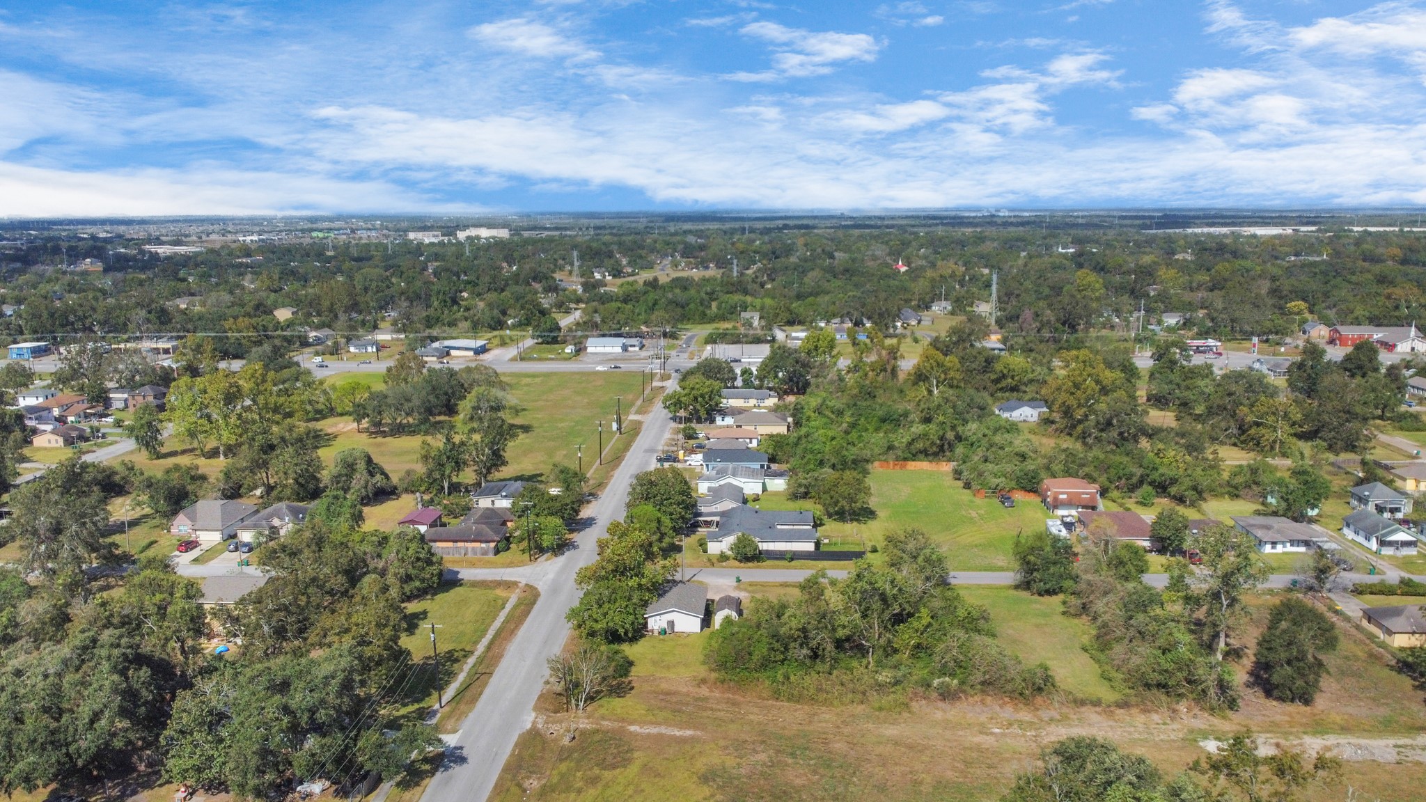 415 Lake Road La Marque, TX 77568 - Photo 2 of 8