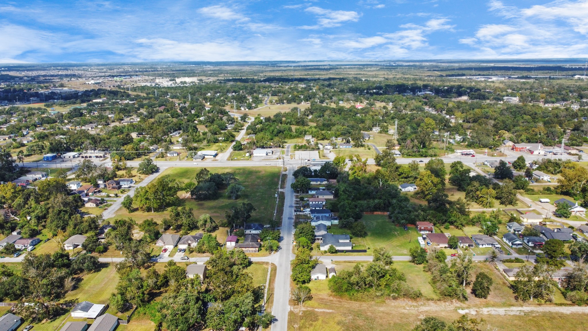 415 Lake Road La Marque, TX 77568 - Photo 3 of 8