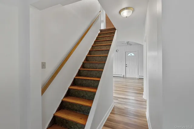 $600,000 | 28 Woodland Drive, Kings Park, NY 11754