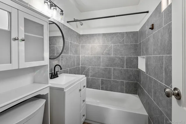 $600,000 | 28 Woodland Drive, Kings Park, NY 11754