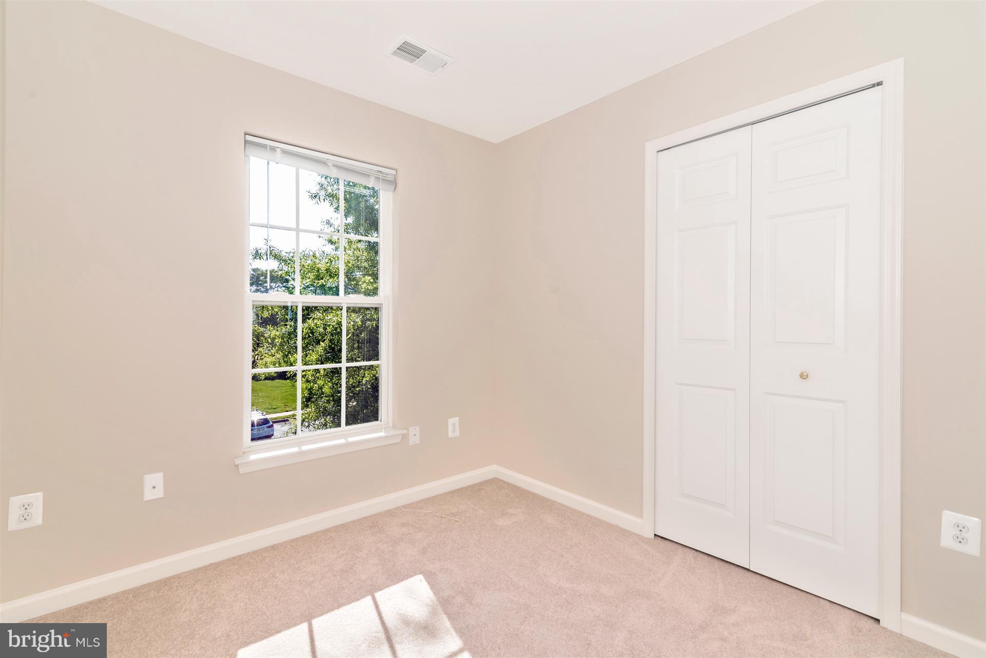 1811 Country Run Way Frederick, MD 21702 - Photo 22 of 29 Bedroom