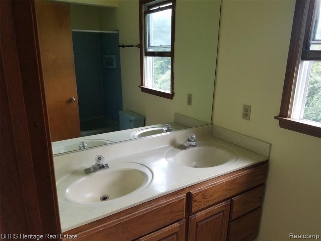 187 East Allen Road Howell, MI 48855 - Photo 16 of 32 Allen Rd 187 (6).jpg