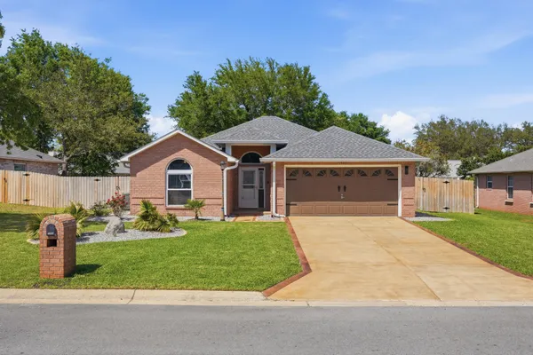 $379,900 | 7983 Lola Circle, Navarre, FL 32566