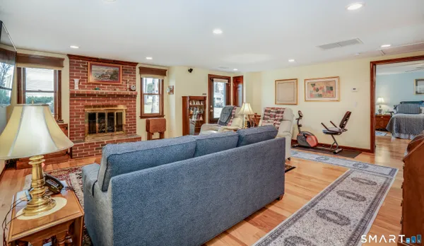 $549,900 | 118 Tremont Street, Newington, CT 06111