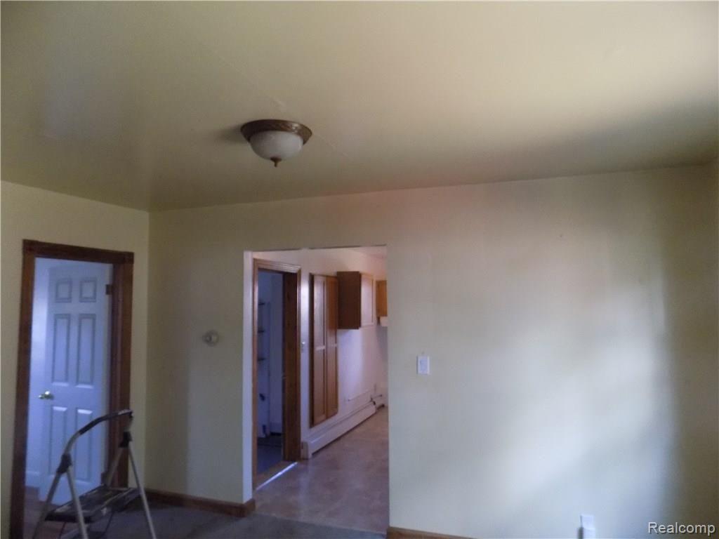 14038 Inkster Road Redford, MI 48239 - Photo 5 of 12 DSCN0766.JPG