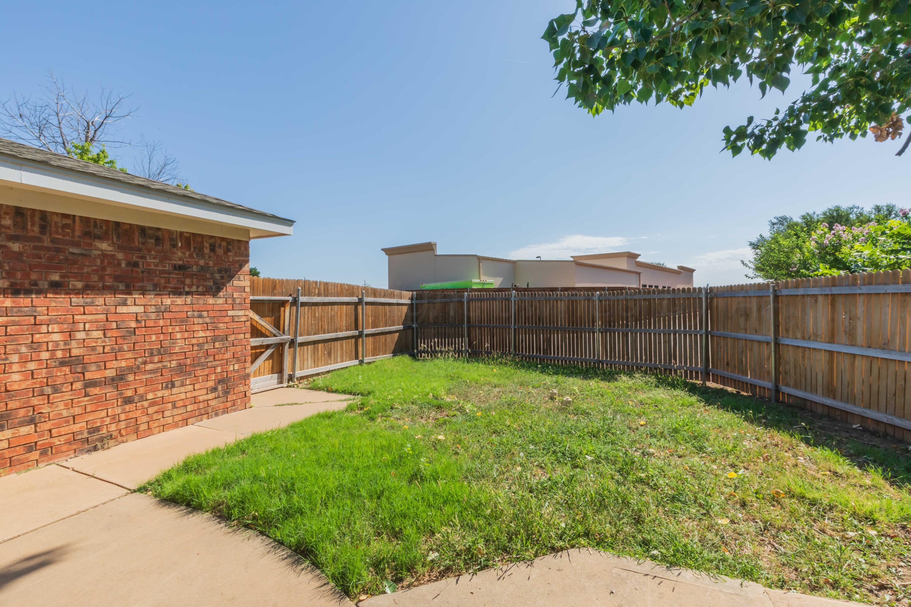 6013 Devon Drive Amarillo, TX 79109 - Photo 30 of 30 BACKYARD VIEW 2