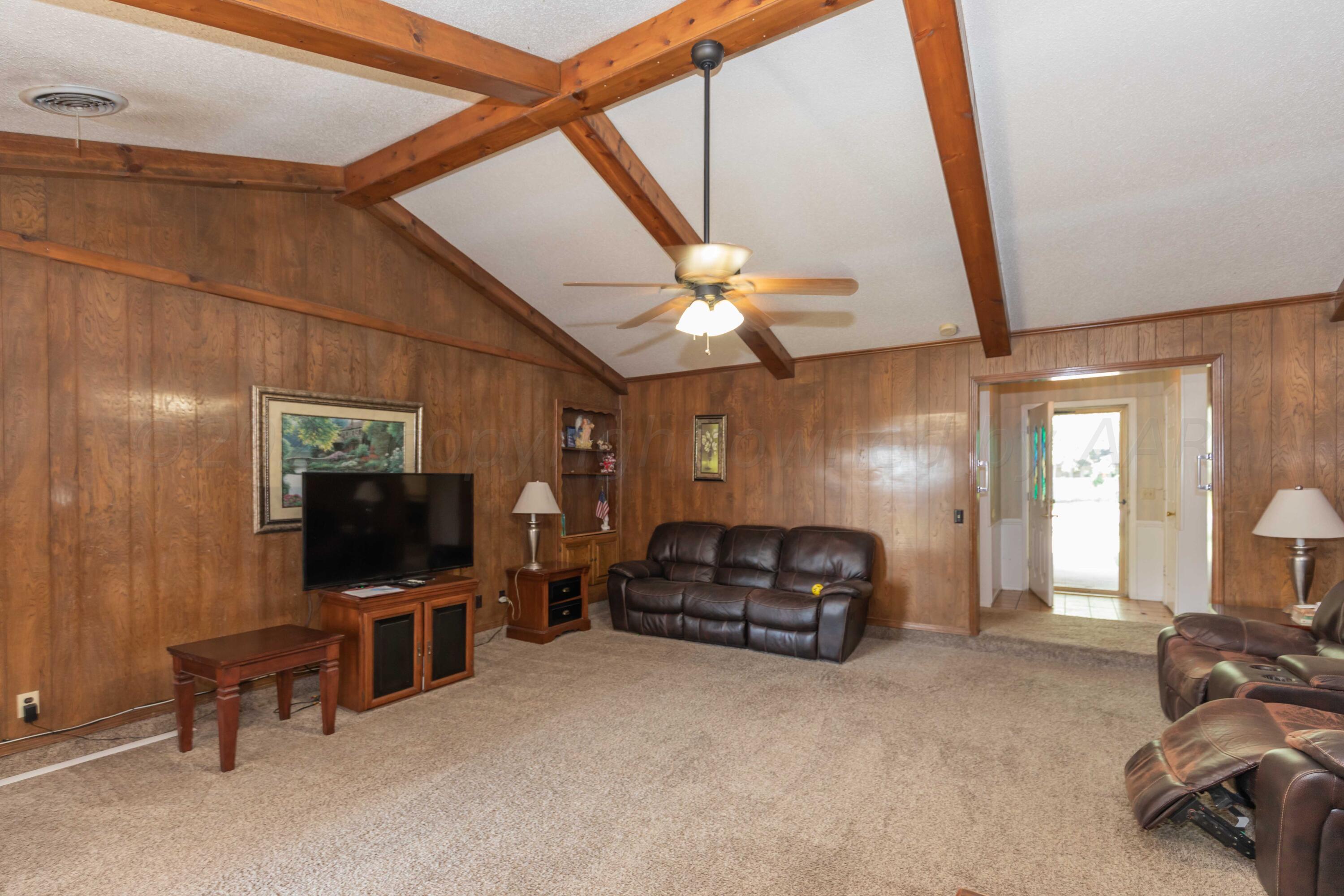 6013 Devon Drive Amarillo, TX 79109 - Photo 5 of 30 LIVING ROOM VIEW 3