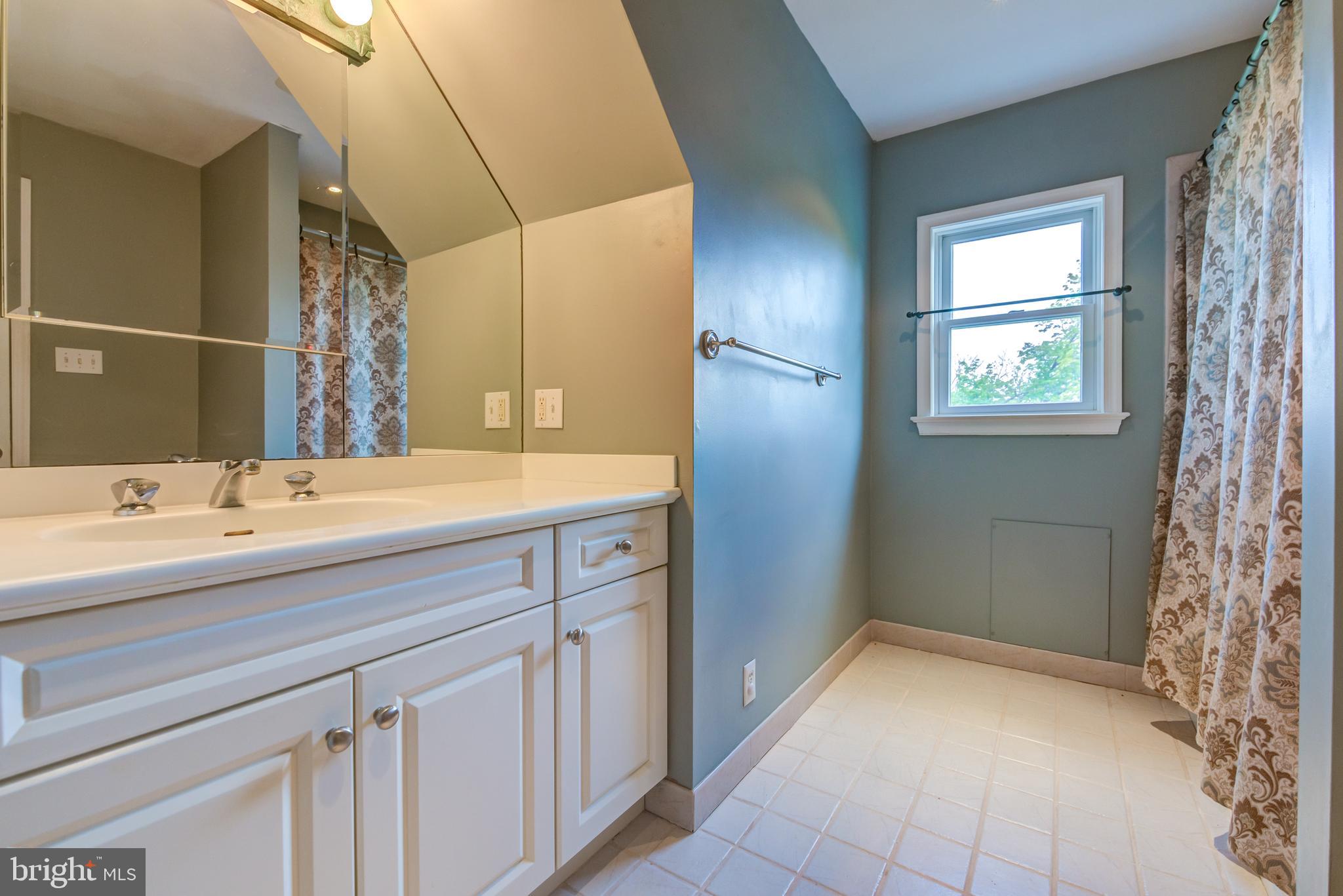 319 Conestoga Road Wayne, PA 19087 - Photo 17 of 37 Master Bathroom